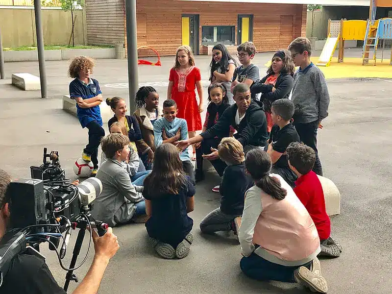 Kylian Mbappé à l'école Le Petit Prince pour le tournage de l'émission "Au tableau !" de C8 - Avril 2018