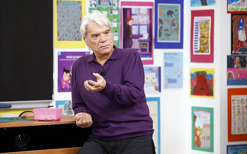 Bernard Tapie à l'école Le Petit Prince pour le tournage de l'émission "Au tableau !" de C8 - Octobre 2018